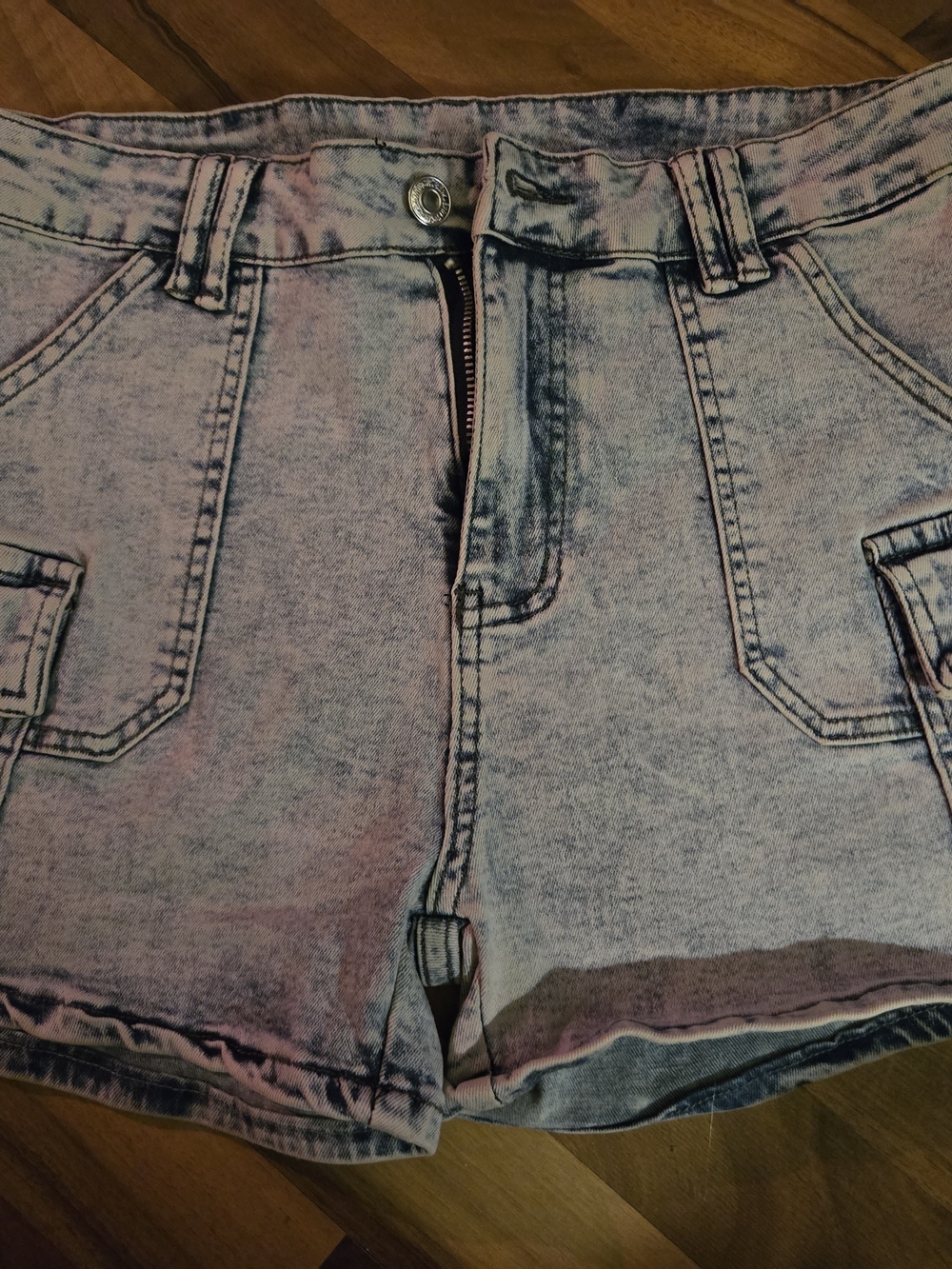 Women’s Acid-Wash Denim Shorts
